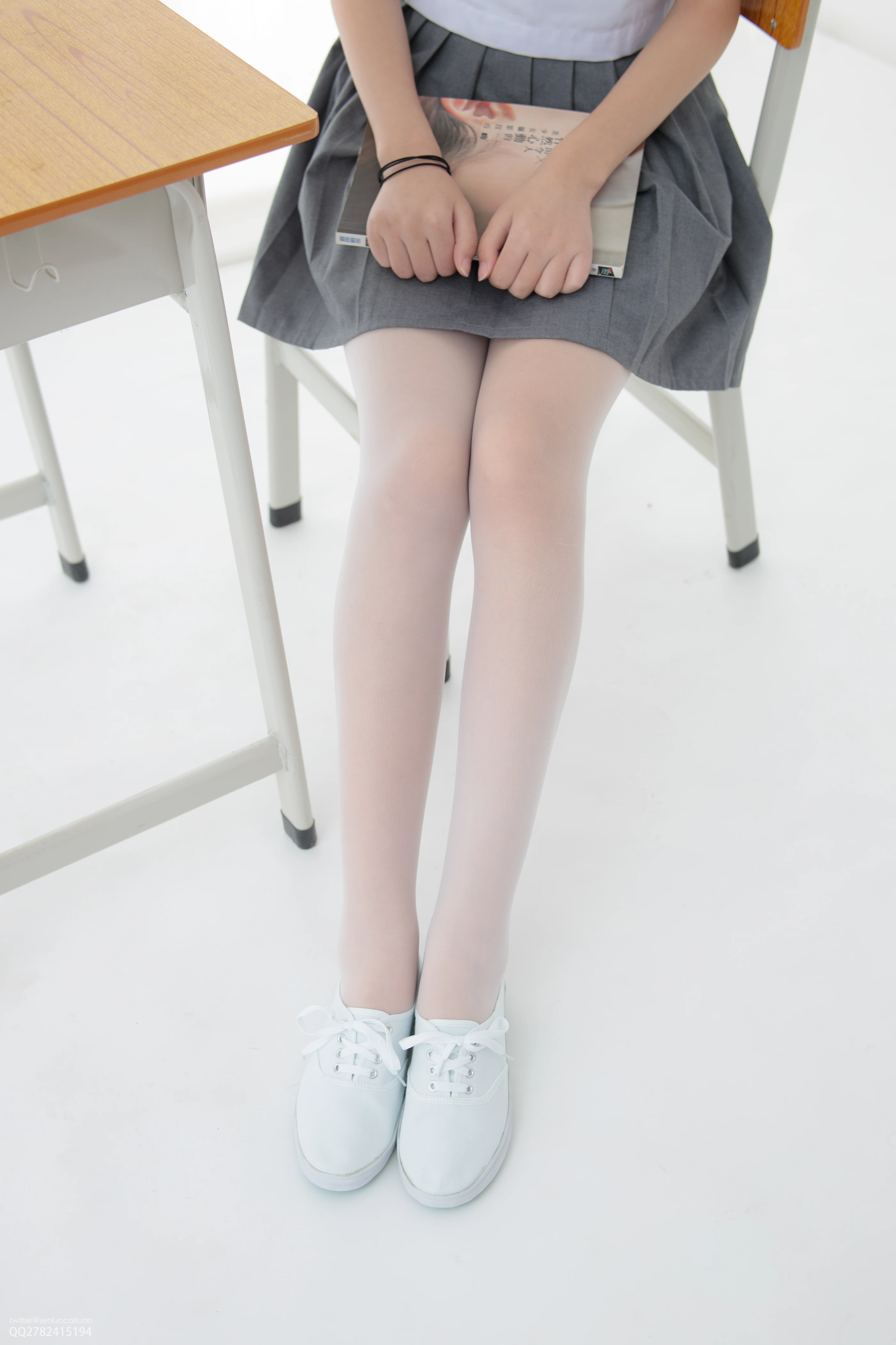 森萝财团 JKFUN 白丝网鞋合辑-1 [56P 1V]插图